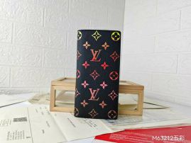Picture of LV Wallets _SKUfw137450243fw